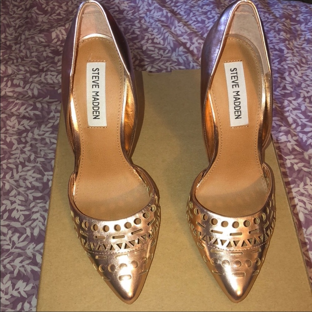 Rose gold heels 👠